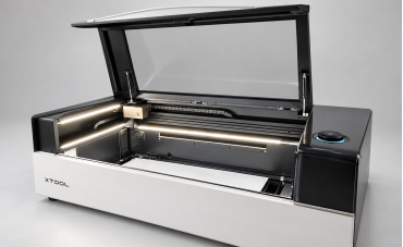 Découpe laser et gravure sur plexiglass : Plastigood s’équipe de la xTool P3